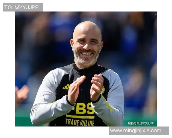 三十多岁足球球星的巅峰与转折:经验与年轻并存的黄金时代 三十多岁足球球星的巅峰与转折:经验与年轻并存的黄金时代